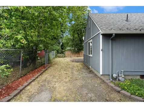 13519 Se Harrison Court Portland OR 97233