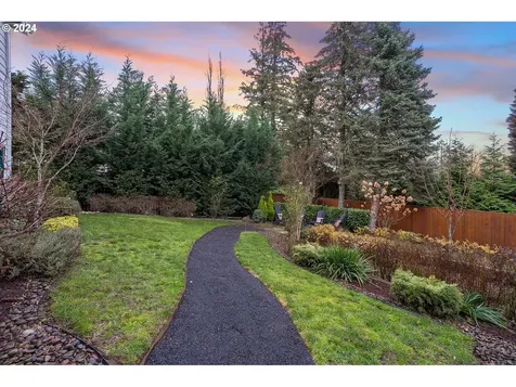 15014 SW Burgundy Street Portland OR 97224