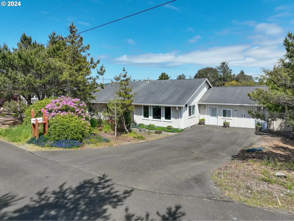 89659 Sea Breeze Drive Warrenton OR 97146