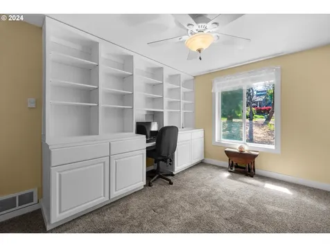 89659 Sea Breeze Drive Warrenton OR 97146