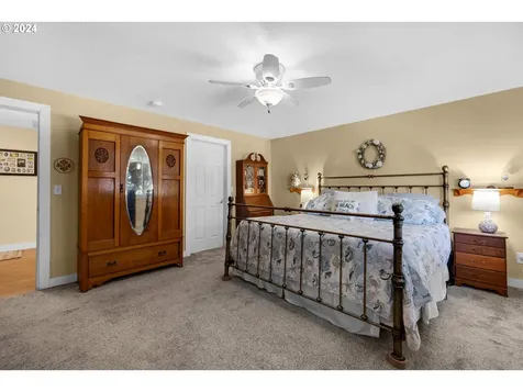 89659 Sea Breeze Drive Warrenton OR 97146