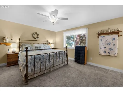 89659 Sea Breeze Drive Warrenton OR 97146
