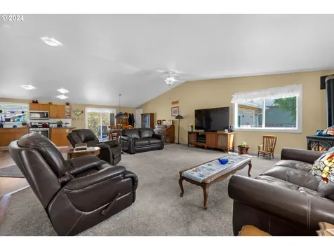89659 Sea Breeze Drive Warrenton OR 97146