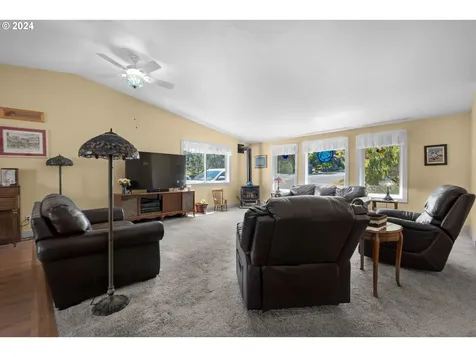 89659 Sea Breeze Drive Warrenton OR 97146