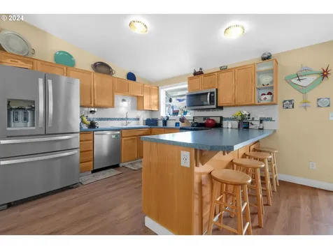 89659 Sea Breeze Drive Warrenton OR 97146