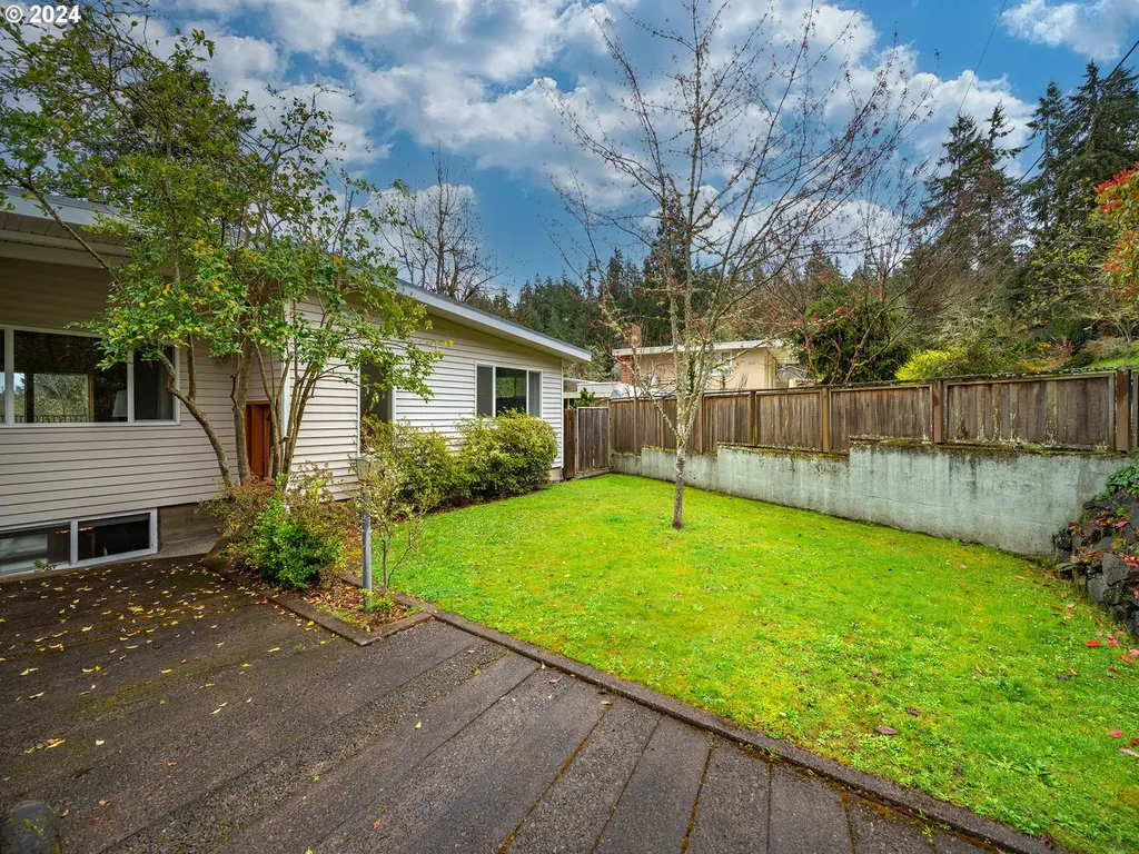 3021 Whitbeck Boulevard Eugene OR 97405
