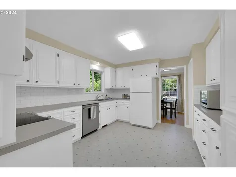 1802 Lawrence Street Eugene OR 97401