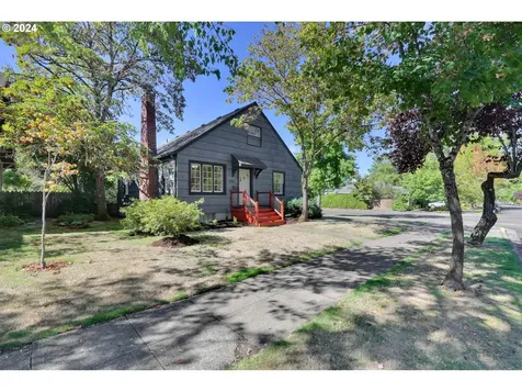 1802 Lawrence Street Eugene OR 97401