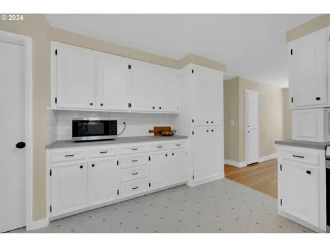 1802 Lawrence Street Eugene OR 97401