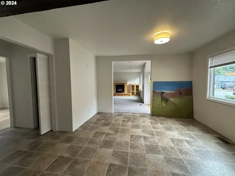1662 W Catherine Avenue Roseburg OR 97471