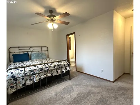 1662 W Catherine Avenue Roseburg OR 97471