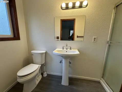 1662 W Catherine Avenue Roseburg OR 97471