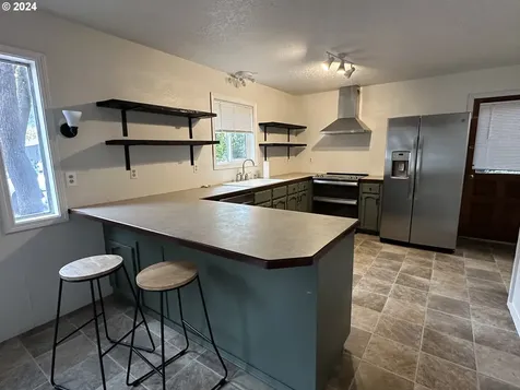 1662 W Catherine Avenue Roseburg OR 97471