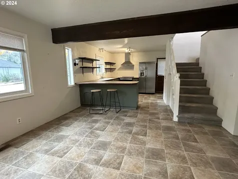 1662 W Catherine Avenue Roseburg OR 97471