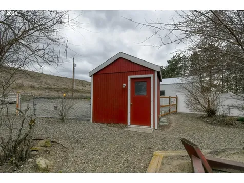 81767 Bird Haven Lane Umatilla OR 97882