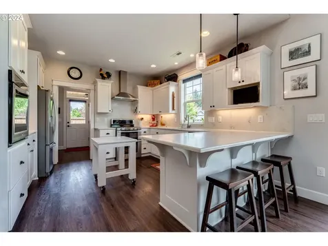 3695 NE Joel Street Mcminnville OR 97128