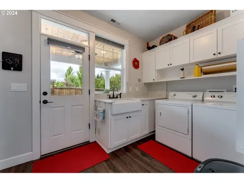 3695 NE Joel Street Mcminnville OR 97128