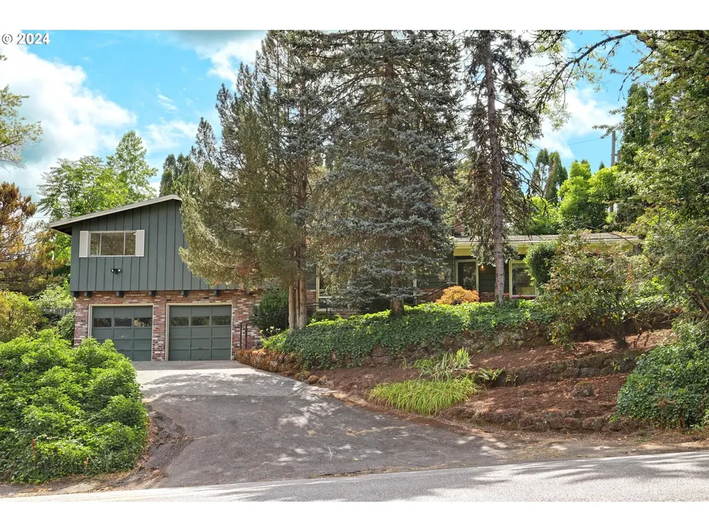 10634 SW 62nd Drive Portland OR 97219
