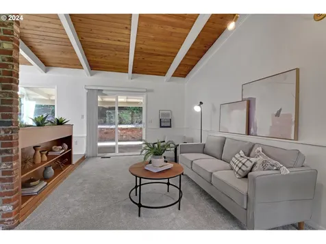 10634 SW 62nd Drive Portland OR 97219