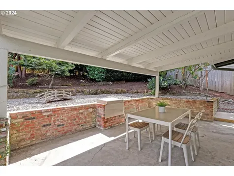 10634 SW 62nd Drive Portland OR 97219