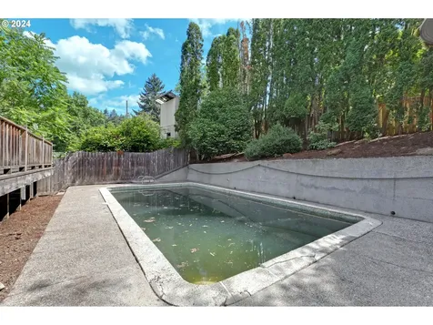 10634 SW 62nd Drive Portland OR 97219