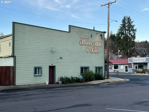 14836 State Highway 38 Elkton OR 97436