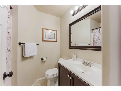 433 W Berdine Street Roseburg OR 97471