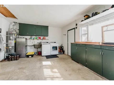 433 W Berdine Street Roseburg OR 97471