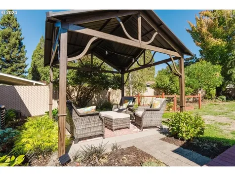433 W Berdine Street Roseburg OR 97471