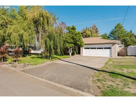 433 W Berdine Street Roseburg OR 97471
