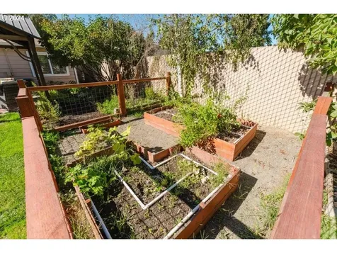 433 W Berdine Street Roseburg OR 97471