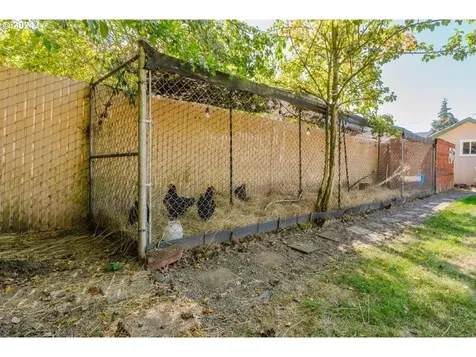 433 W Berdine Street Roseburg OR 97471