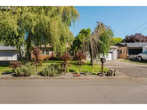 433 W Berdine Street Roseburg OR 97471