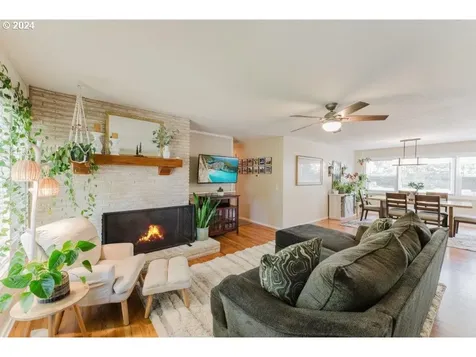 433 W Berdine Street Roseburg OR 97471