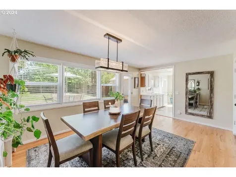 433 W Berdine Street Roseburg OR 97471