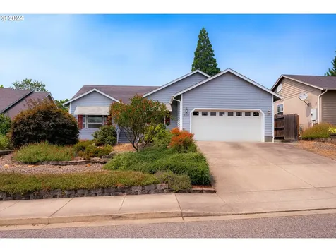 400 Sunnyside Drive Winston OR 97496