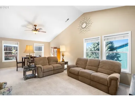 1136 43rd Street Washougal WA 98671