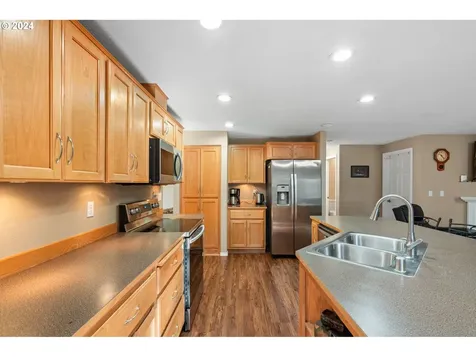 1136 43rd Street Washougal WA 98671