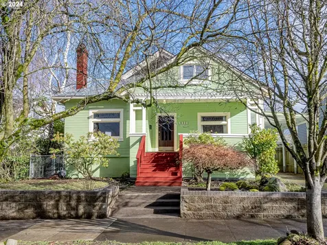5324 Ne 32nd Place Portland OR 97211