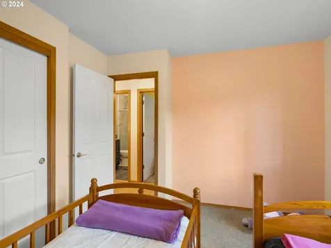 2013 NE 228th Court Fairview OR 97024