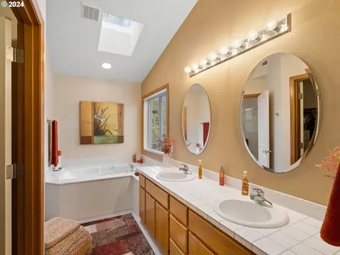 2013 NE 228th Court Fairview OR 97024