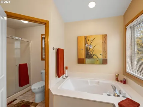 2013 NE 228th Court Fairview OR 97024