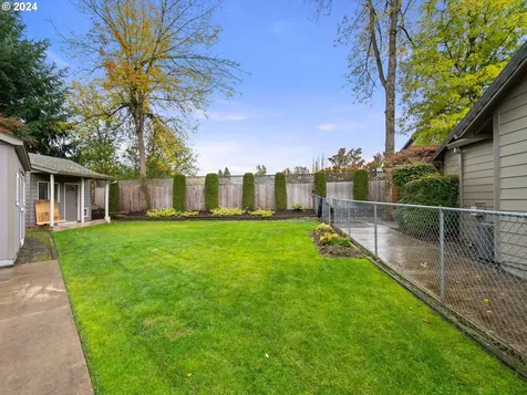 2013 NE 228th Court Fairview OR 97024