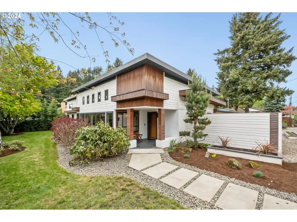 9205 Ne Thompson Street Portland OR 97220