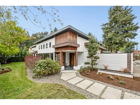 9205 Ne Thompson Street Portland OR 97220
