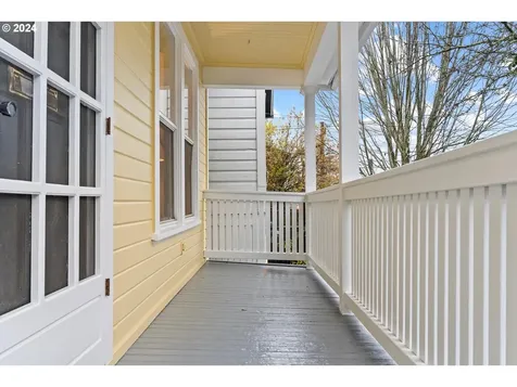 1927 NW 25th Avenue Portland OR 97210