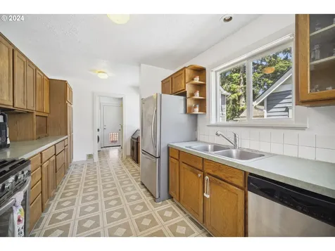 10615 Se Harold Street Portland OR 97266