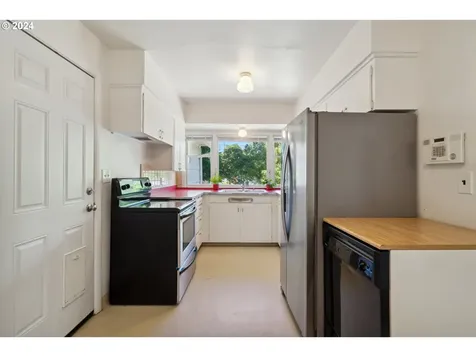 3334 Ne 81st Avenue Portland OR 97213