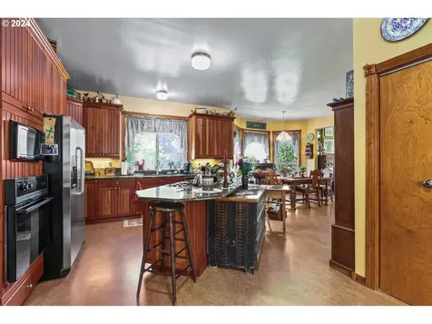 24277 S Schuebel School Road Beavercreek OR 97004