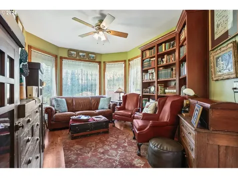 24277 S Schuebel School Road Beavercreek OR 97004